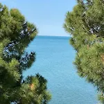 Beachfront Apartment Sea View & Terrace Costa Azzurra Grado * グラード