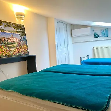 Apartment Mit Meerblick Am Costa Azzura *