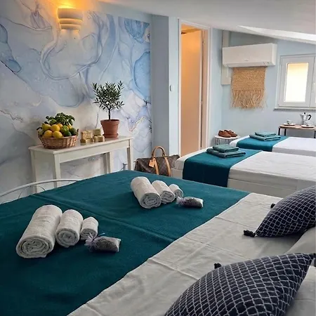 Beachfrontgrado Seaview & Parking Costa Azzurra