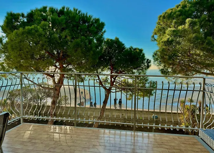 Mit Meerblick Am Costa Azzura Apartman